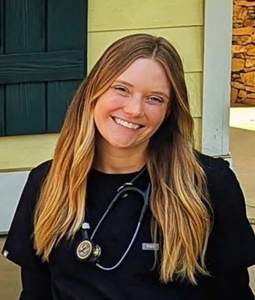 Dr. Kayleen Hammer | LakeCross Veterinary Hospital | Vets in Huntersville